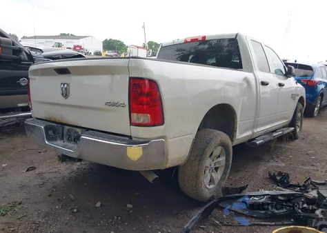 2019 Ram 1500 Classic Tradesman 4X4 6'4 Box z USA, uszkodzony, nr VIN 1C6RR7FT4KS673377